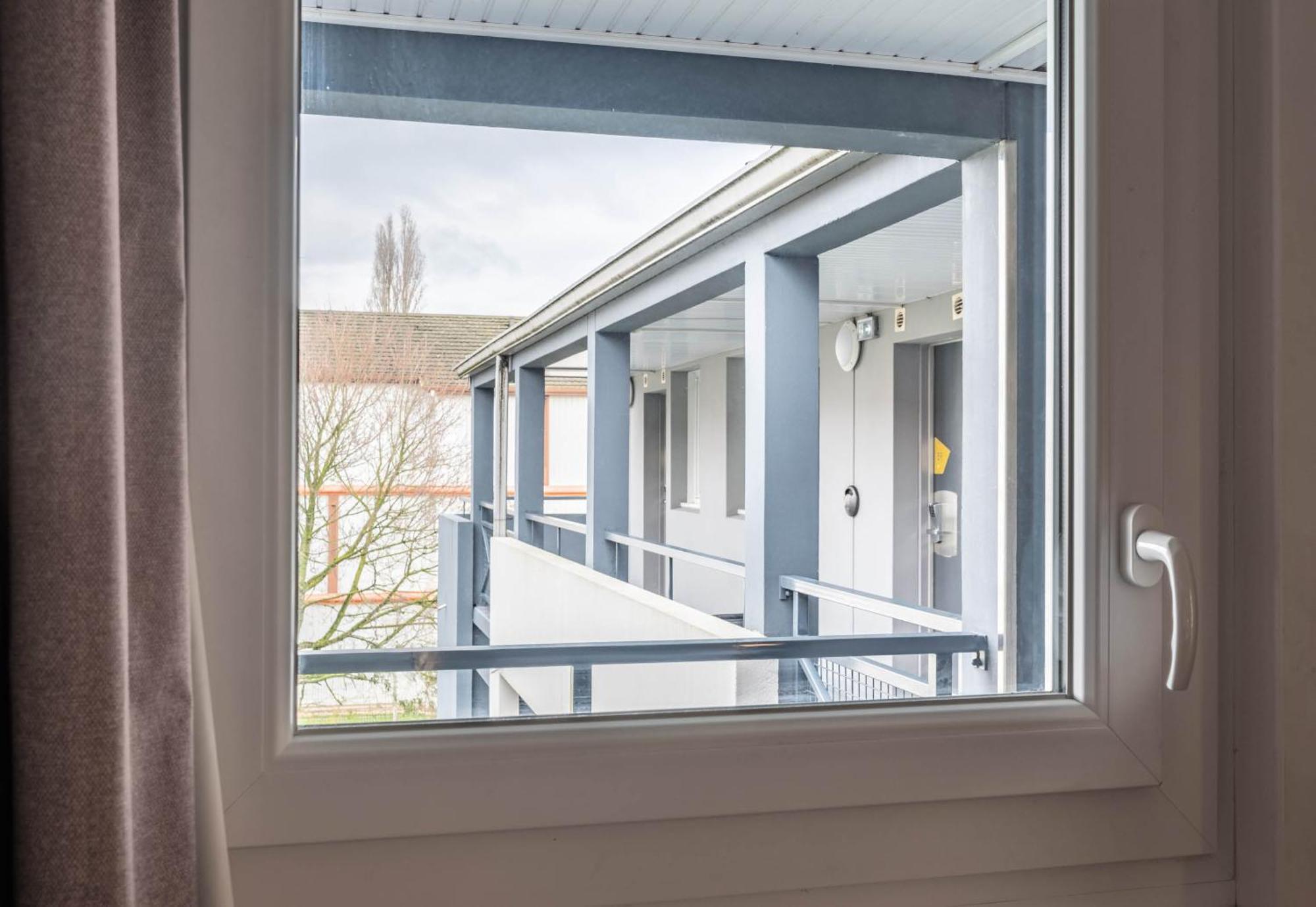 B&B Hotel Lille Seclin Unexpo Bagian luar foto